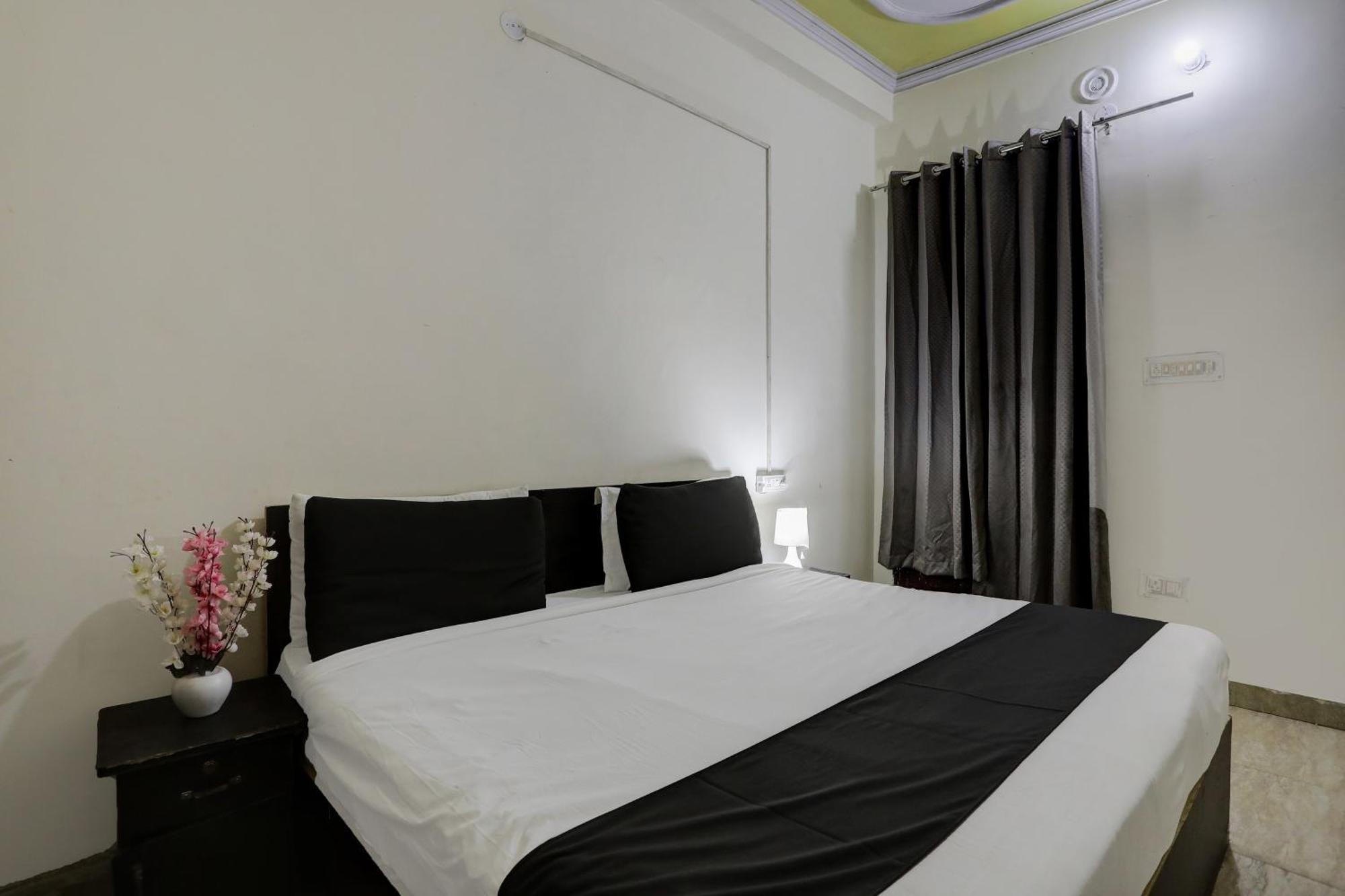Hotel O Thirty Inns نويدا المظهر الخارجي الصورة