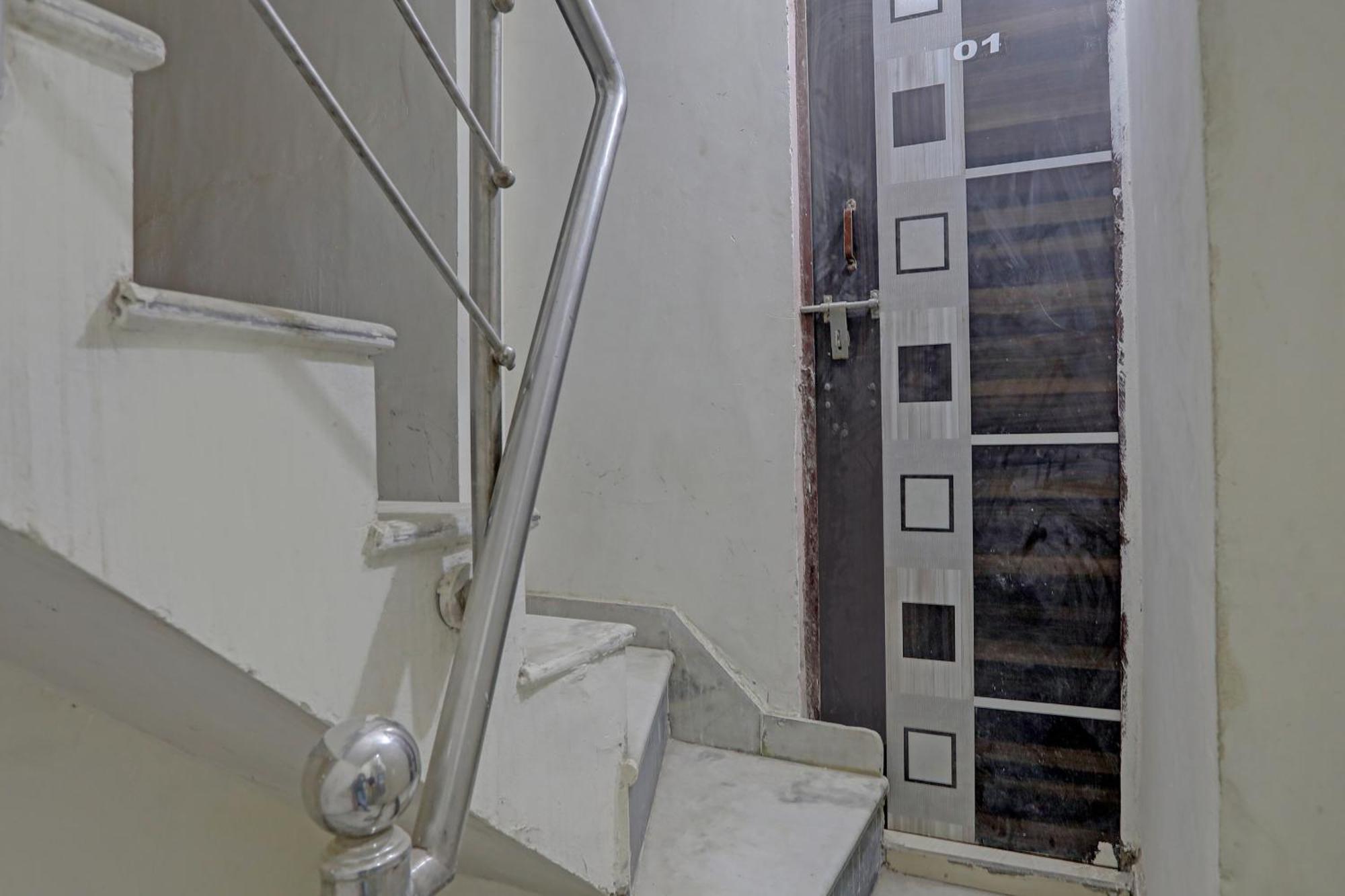 Hotel O Thirty Inns نويدا المظهر الخارجي الصورة