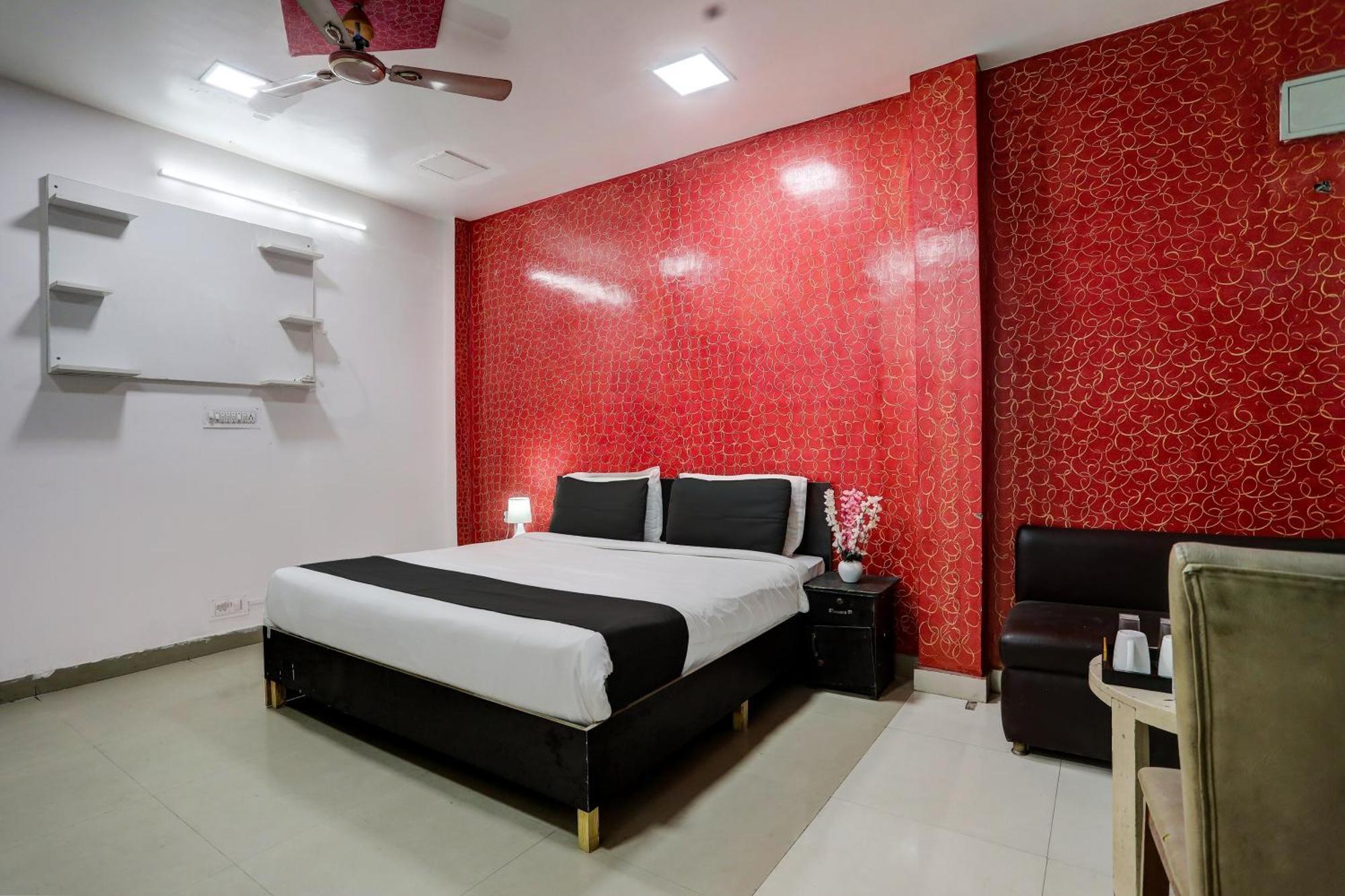 Hotel O Thirty Inns نويدا المظهر الخارجي الصورة